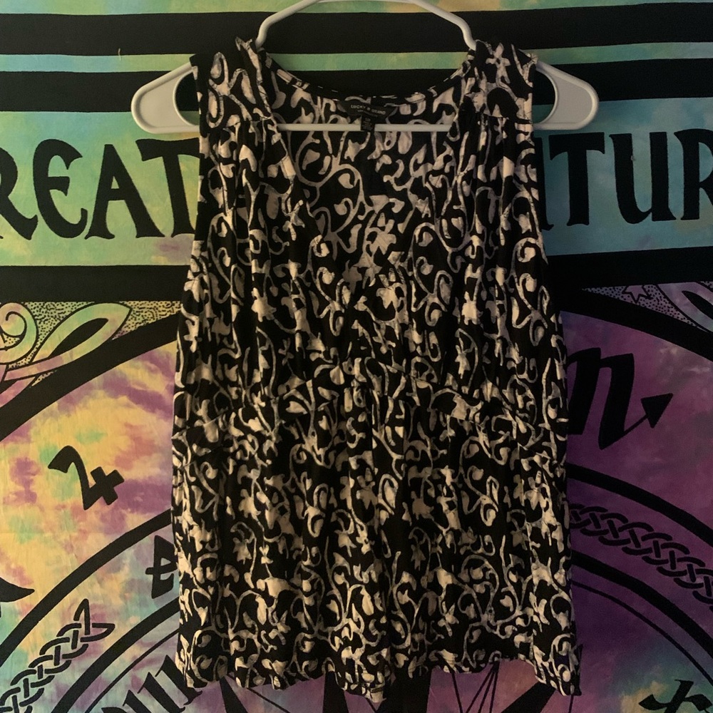 Flowy Tank